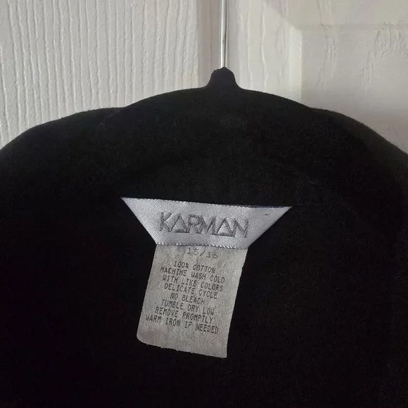 Black and Red Boxy Button Down Shirt with Notched Collar - Picture 2 of 5